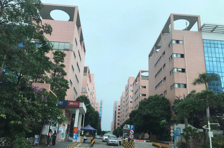 石岩业主红本厂房出租3200平米