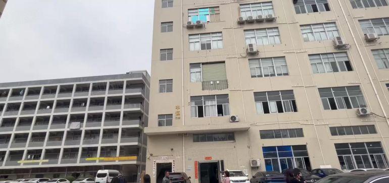 500平起租宝安石岩原房东独门独院厂房出租空地大可分租