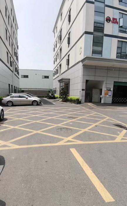 深圳国际会展附近楼上750平精装修厂房
