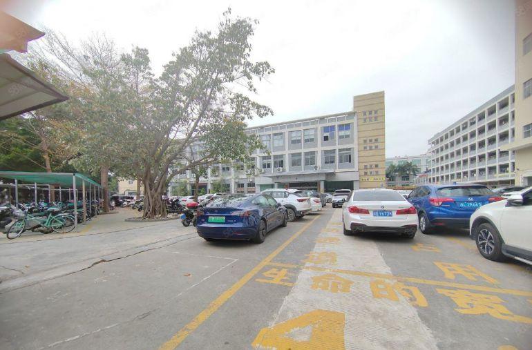 福永塘尾地铁口旁300平带装修大型工业园区厂房出租大小可分租