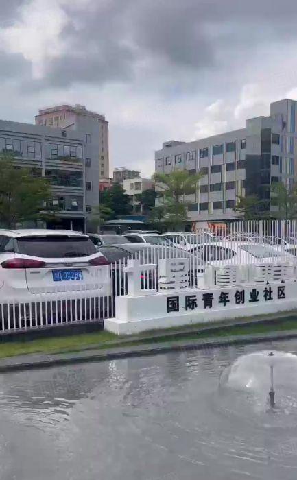 空地大西乡后瑞地铁口楼上300平精装修急租！