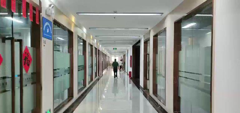 西乡流塘地铁口精装200平至800平办公研发电商厂房仓库出租