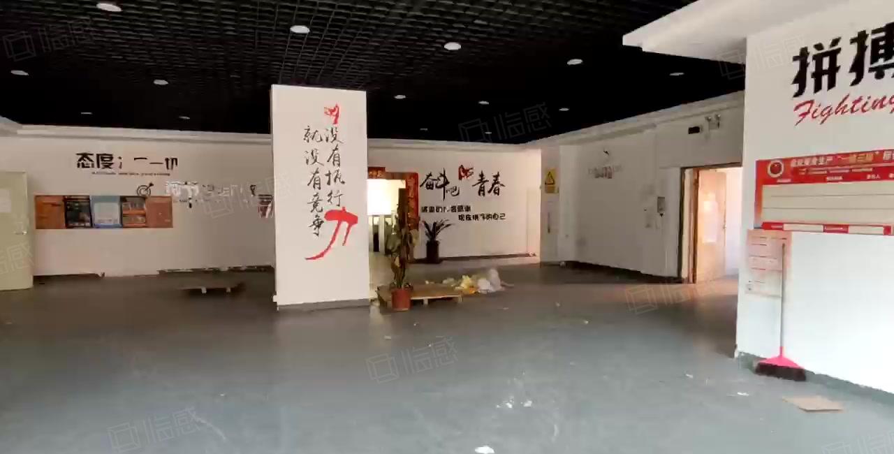 西乡，固戌，航城大道，楼上带装修1205平厂房出租，无转让费