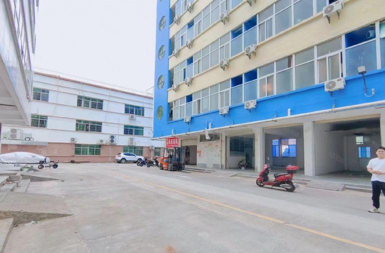 福永塘尾地铁站附近一楼200平方仓库招租，空地超大面积实在