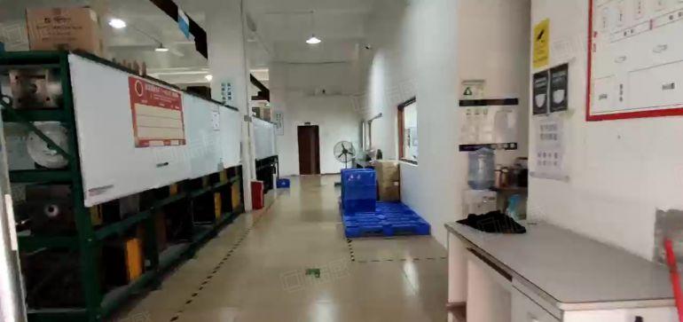 西乡固戍，大型工业园，一楼带装修497平厂房仓库，原房东出租