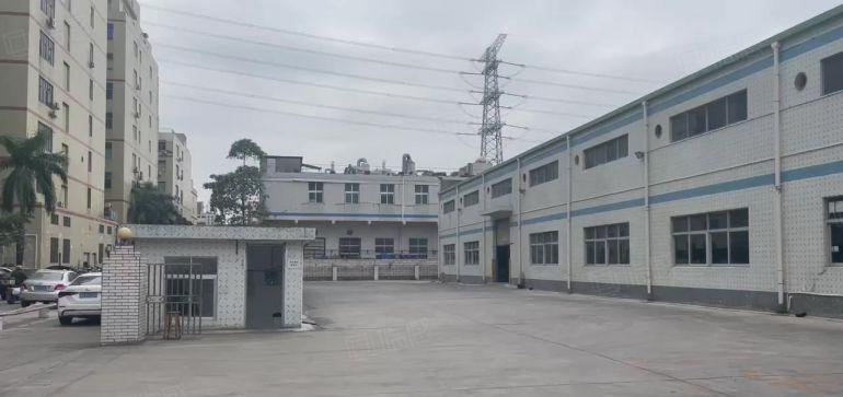 沙井独门独院6500平方带独立办公楼厂房全新地坪漆空地免费用