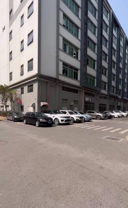 22元起沙井地铁口2000平整层精装修厂房出租仓库出租可分租