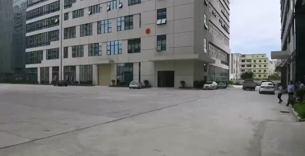 宝安新安地铁口双货梯，1000平可分租 5万办公电商科研展厅