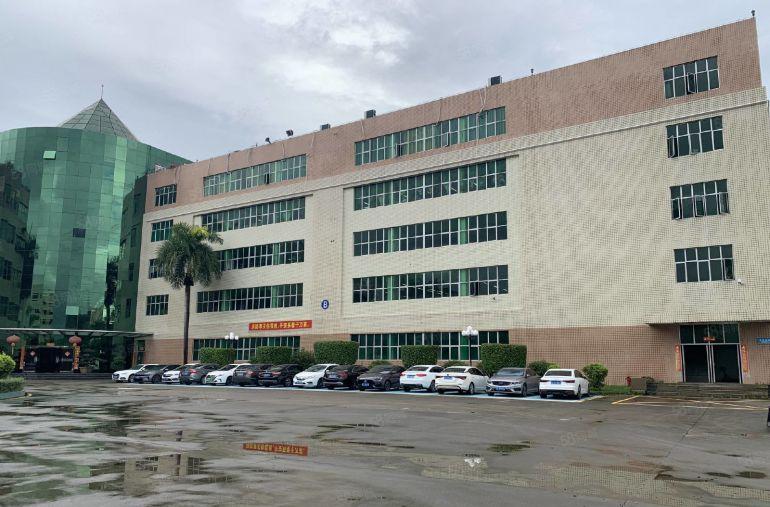特价厂房石岩工业区楼上2000平带厂房出租可分租 原房东带红