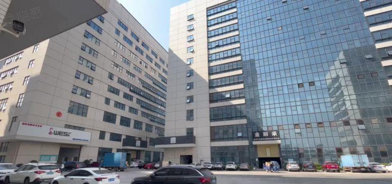 惠阳秋长临深工业园新出原房东一千平厂房低价出租现成装修！！！