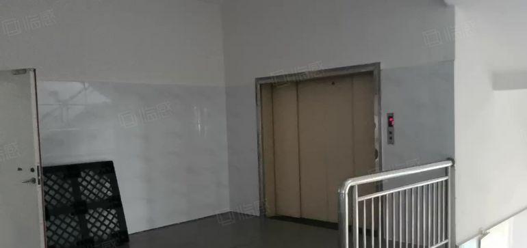 龙华主干道边厂房仓库红本独院1200平精装可分租位置佳
