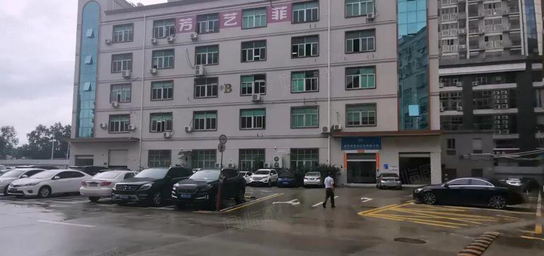 龙华民治第地铁口原房东2000平方厂房仓库出租精装修可分租