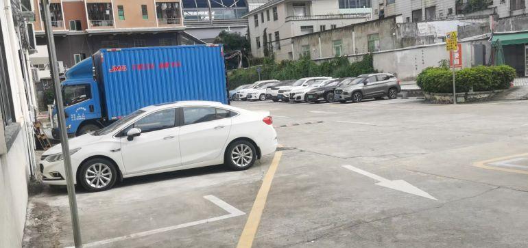 龙华清湖地铁站一楼750平厂房出租