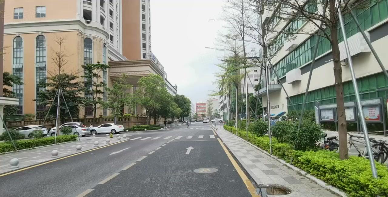 龙华清湖地铁口工业园原房东红本独院厂房出租可环评一楼电商物流