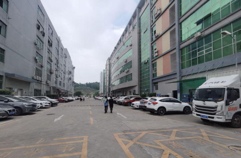 深圳龙华区观澜独门独院厂房出租可分租，单层面积2000平米