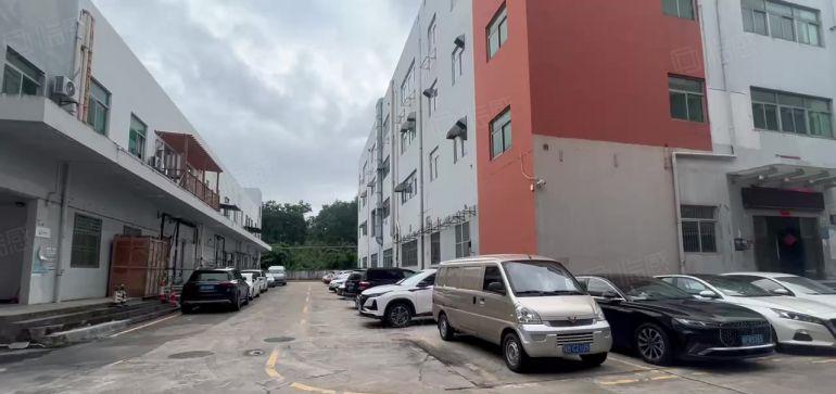 龙华民治地铁口厂房出租2000平，行业无限制可办环评