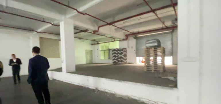 观澜独院厂房出租2000平一楼卸货平台仓库物流厂房，可分租