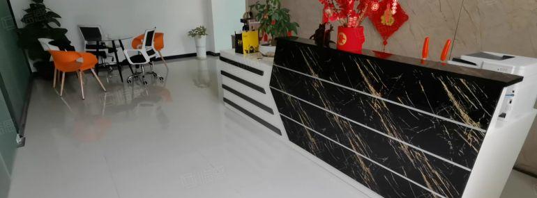 观澜轻轨站边楼上500平方现成精装修红本厂房仓库出租可分租