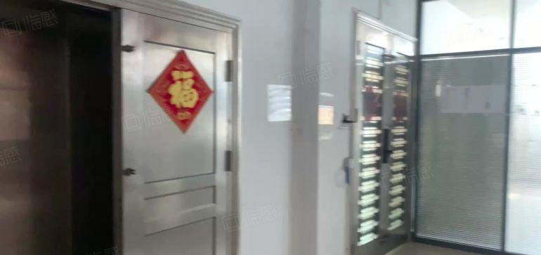 龙华大浪新出楼上2050平米整层精装厂房，可分租