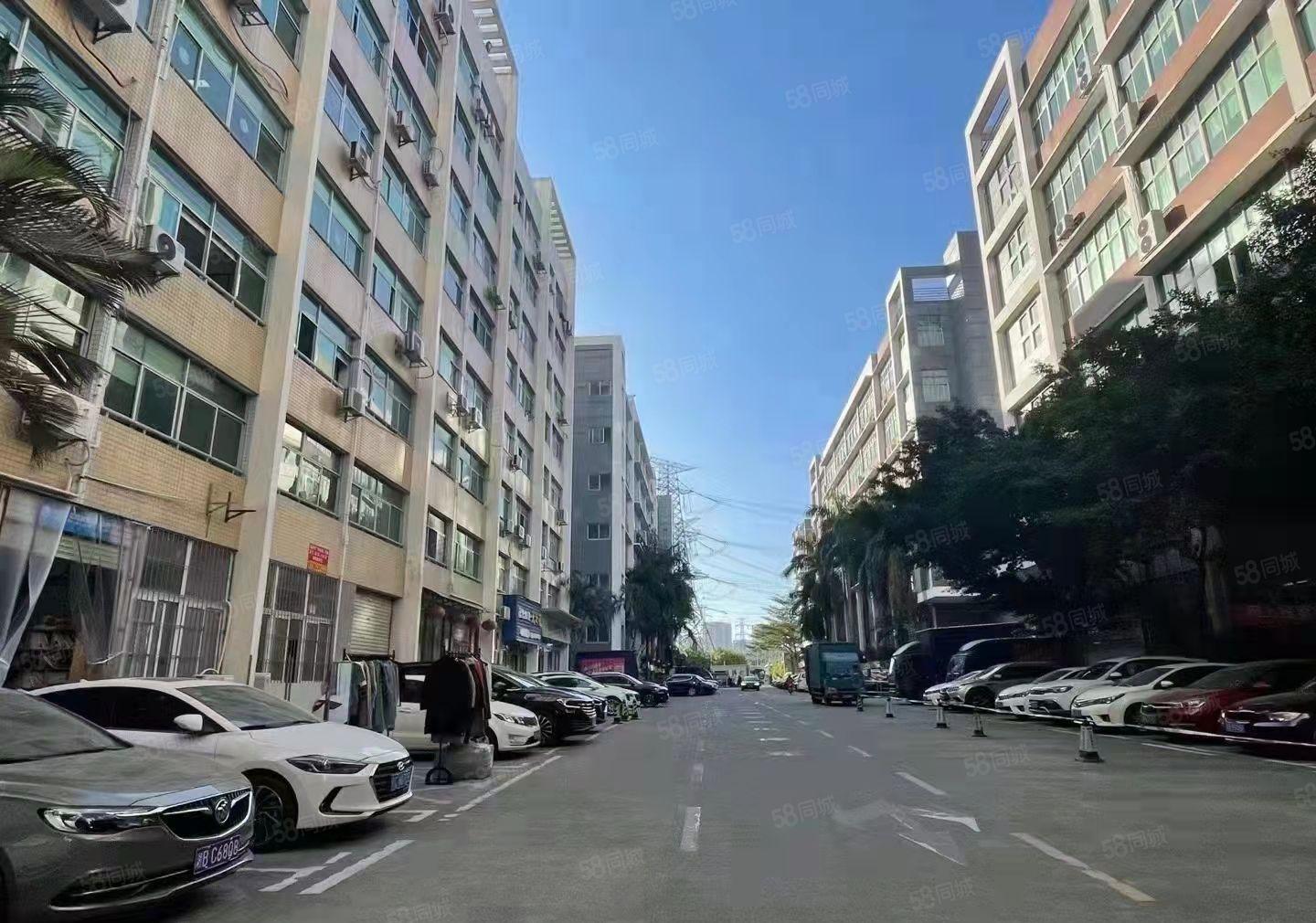 龙华大浪商业中心旁新出楼上精装修厂房出租1050平