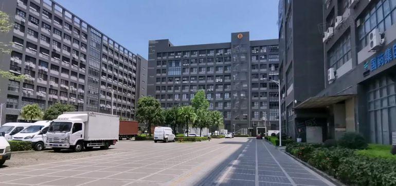龙华原房东楼上2000平方出租大小可分租精装修可办环评