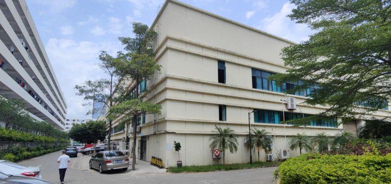 龙华民治地铁口分租一二楼1500平一层有地坪漆装修