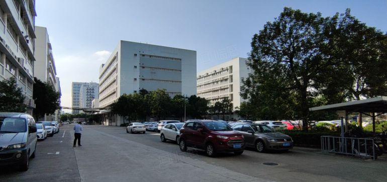 龙华清湖地铁口工业区5000平办公加工标准厂房出租仓库招租