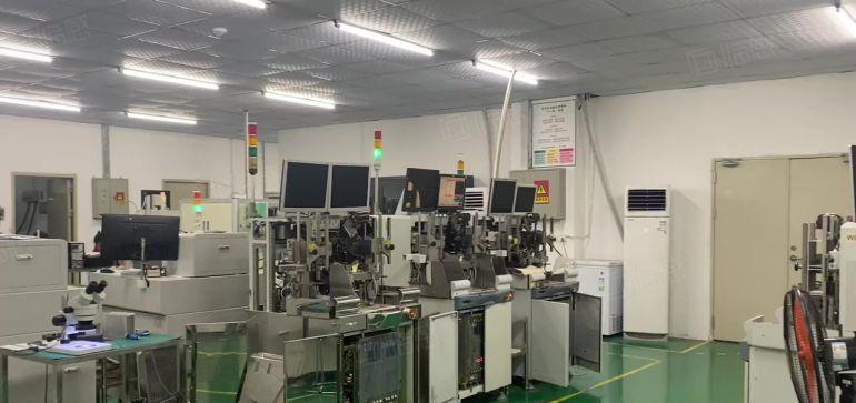 龙华石观工业区，精装修厂房700平出租，租金便宜可分租