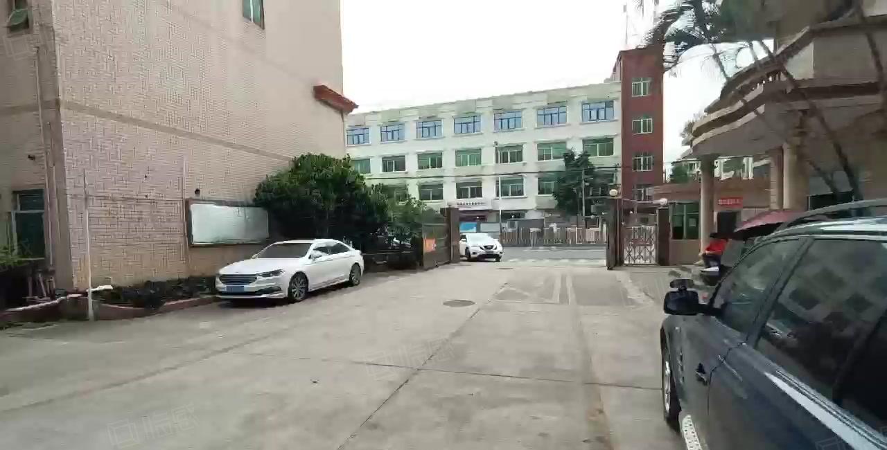 出租观澜环观中路独院厂房11500平优惠招租精装修现成水电。