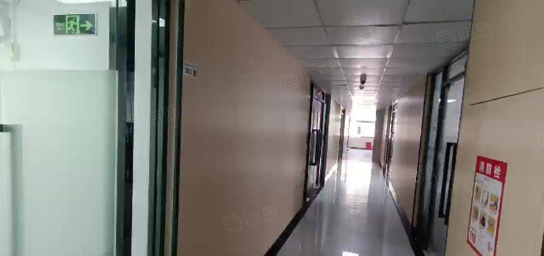 龙华大浪商业中心附近精装修厂房86平带隔间出租