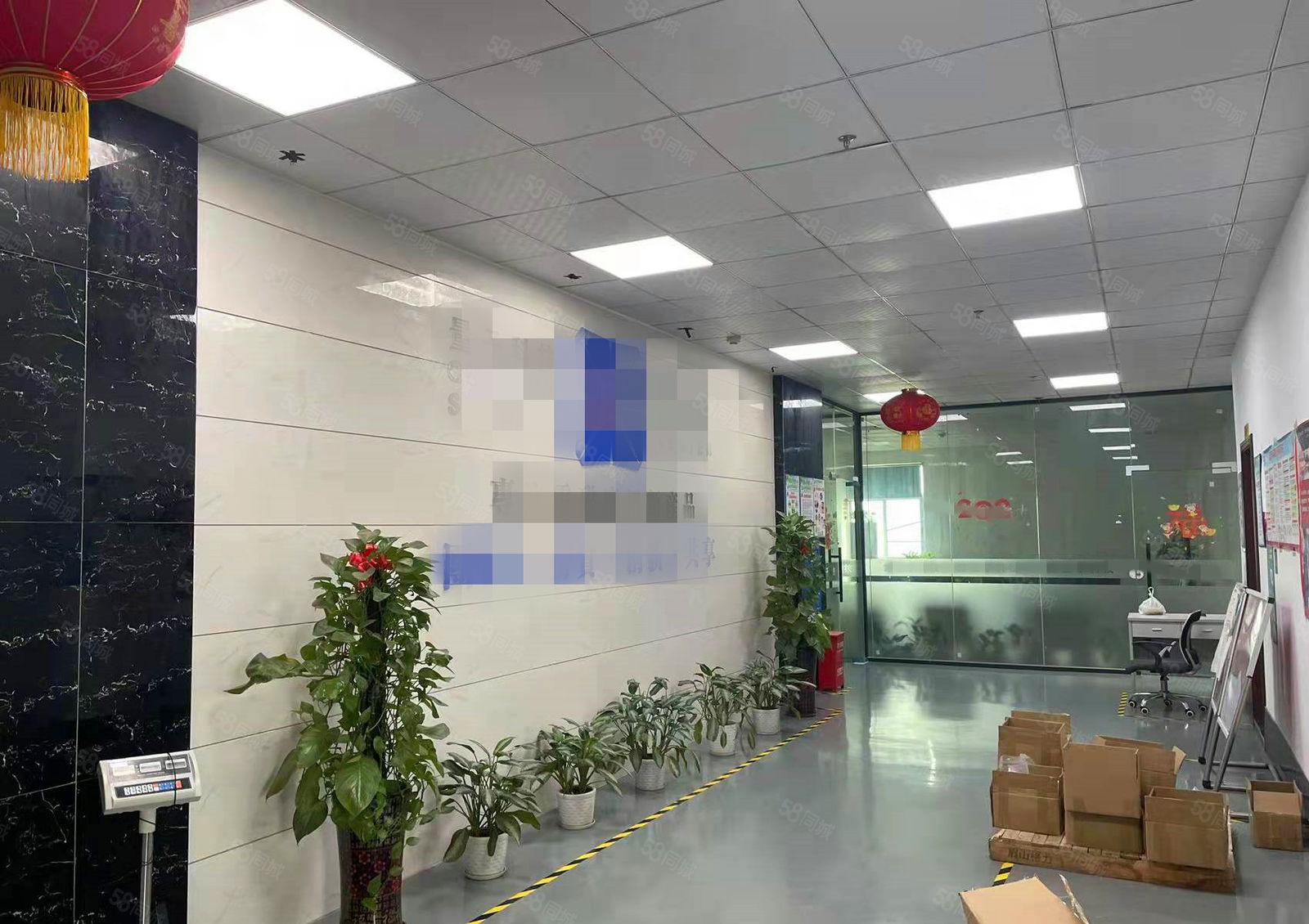 深圳龙华大浪新百丽附近楼上整层2680平精装工业厂房出租。