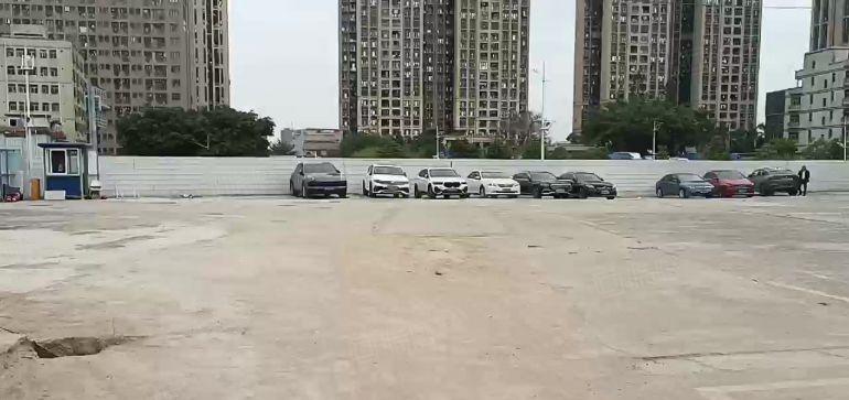 清湖北地铁口附近新出独门独院10000平厂房出租可分租200