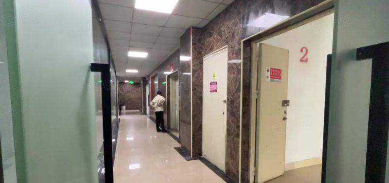 龙华上芬地铁口230平精装厂房出租 水电齐全可拎包办公