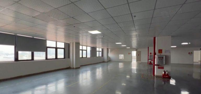 11块！精装修厂房现成办公室实际面积一口价红本厂房仓库出租