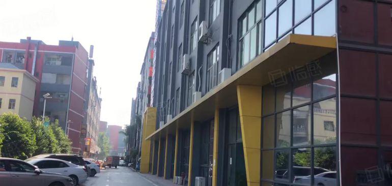 爱联地铁站边电商园新空出一套400平方现成办公室仓库厂房出租