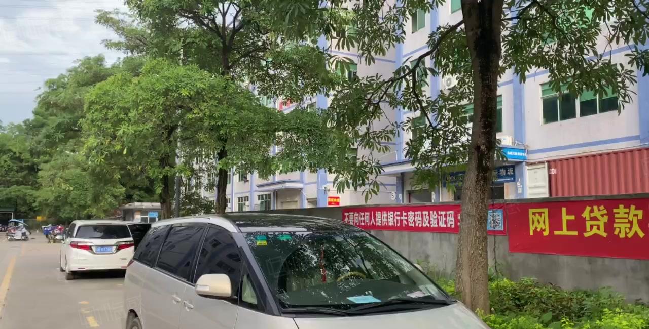 坂田上雪工业区500  1000平厂房出租原房东可以分租