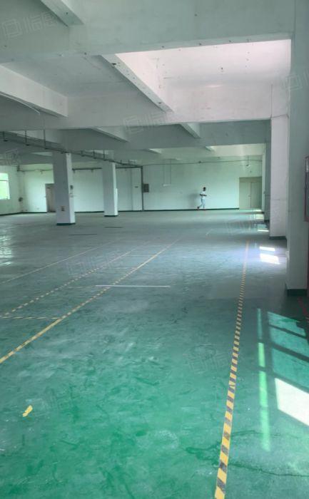 龙岗中心城爱联地铁站3楼350平厂房仓库出租带地坪漆办公室等