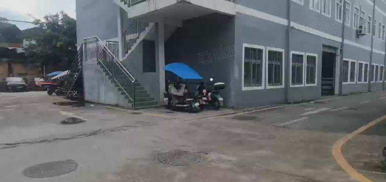 龙岗新生龙岗大道边一楼400平25元出租园区免停车费