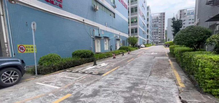 龙岗中心城原房东工业园楼上1000平带装修办公室厂房出租