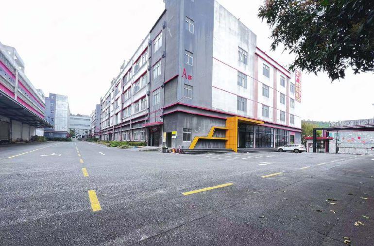 深圳龙岗带卸货平台一楼厂房出租