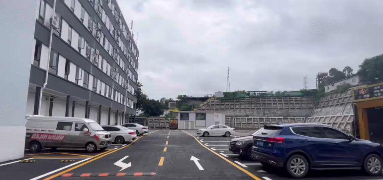 坂田全新厂房招租合同可以签到9年车位充足宿舍按需还有店铺招租