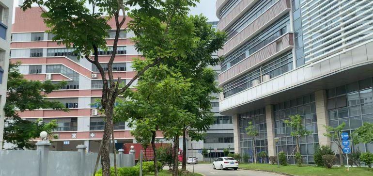南坑工业区楼上仓库500平三面采光两部3吨货梯可分租