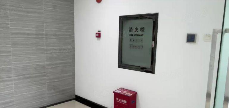 龙华5.10号双地铁站楼上365平精装修4加1格局低价出租