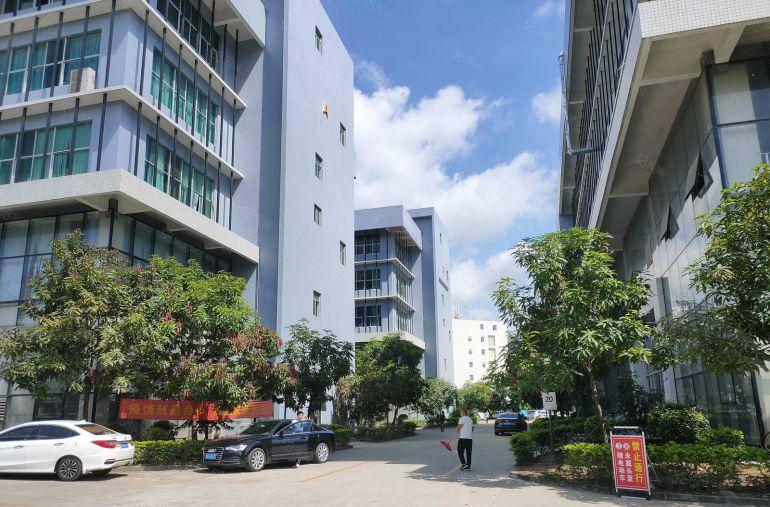 龙岗坪地中心香元排原房东标准厂房带3吨大货梯，现成水电办公室