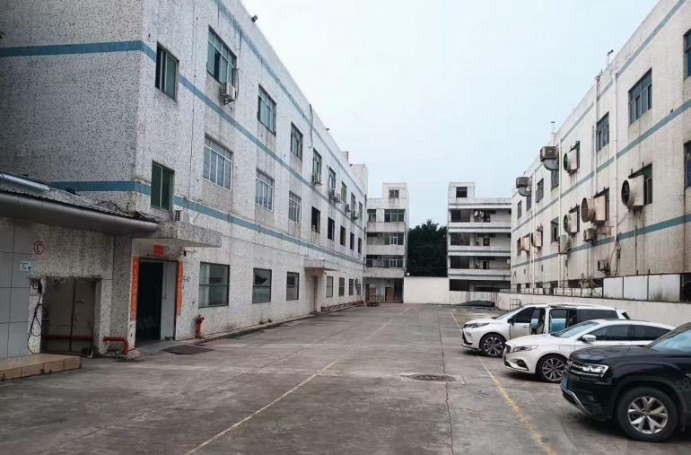 龙岗中心城附近新生独院厂房3层面积5500平带现成装修