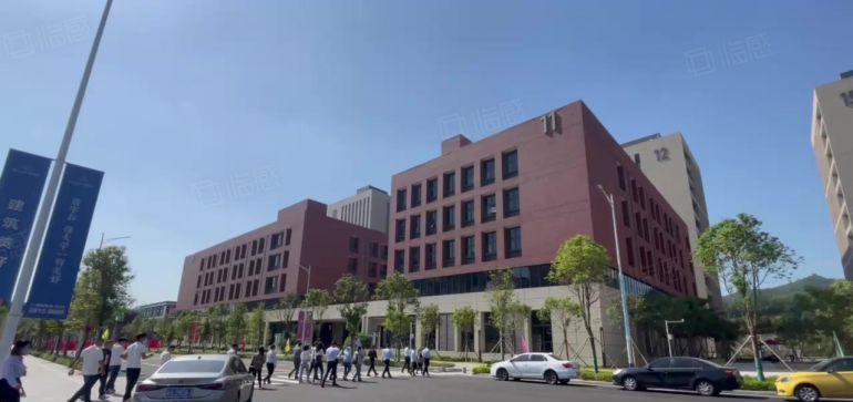 平湖华南城1000平精装修办公室厂房仓库出租 300平起分租