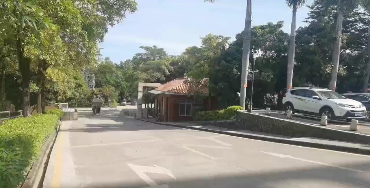 精装修实用率高龙岗爱联地铁口电商园300平办公室仓库厂房出租
