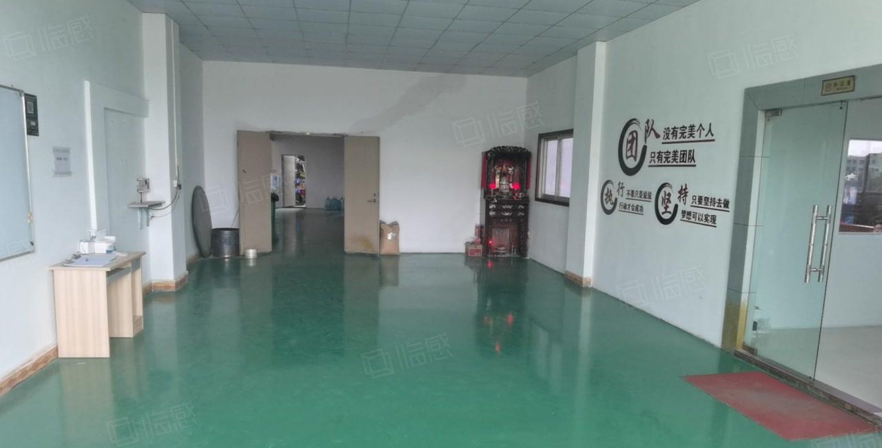 龙岗南联地铁站附近工业园楼上精装修办公室厂房550平出租
