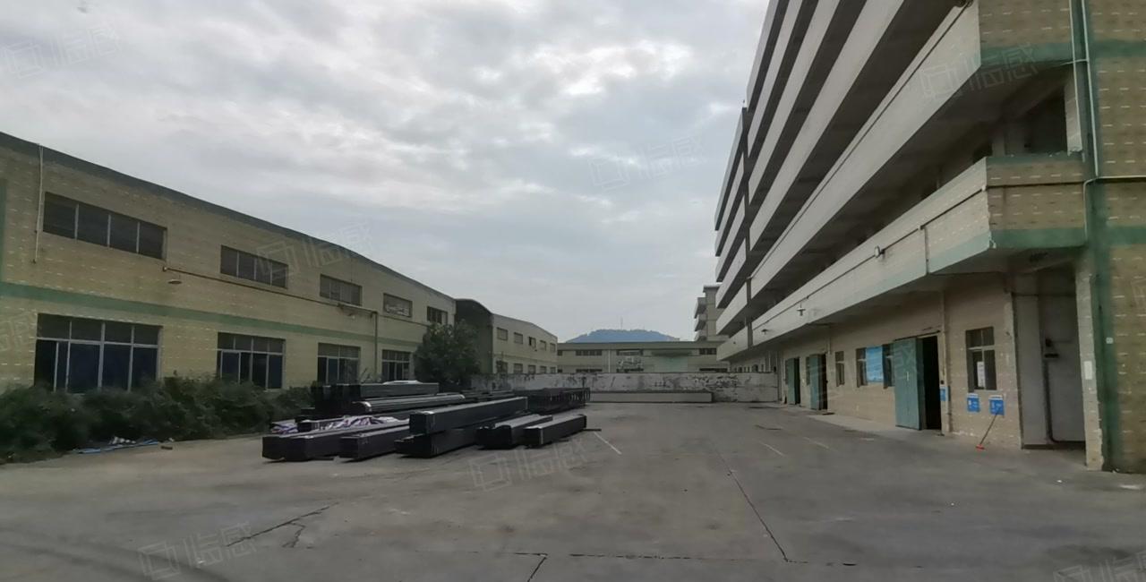 19块起租吉祥地铁口旁龙腾工业区一楼1850平厂房出租可分租
