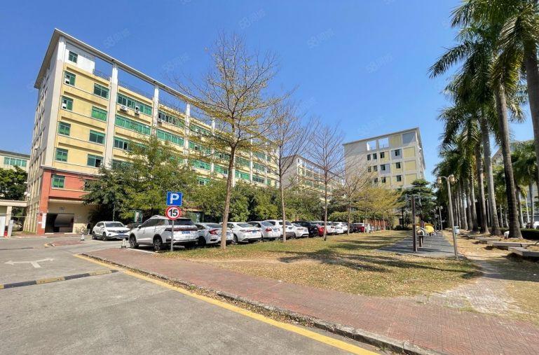 横岗主干道新出独门独院厂房5000平有红本消防带一栋宿舍出租